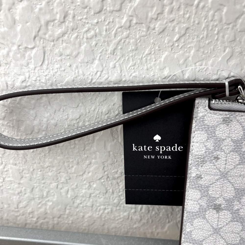 NWT KATE SPADE Medium Zip Wristlet Flower Star in Platinum Gray - Picture 4 of 8